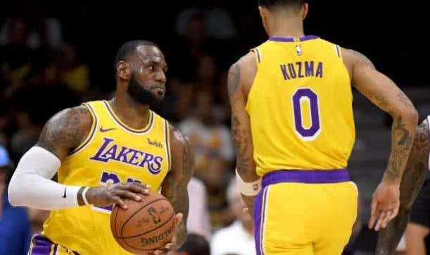  浓眉哥带伤出战湖人加时险胜开拓者