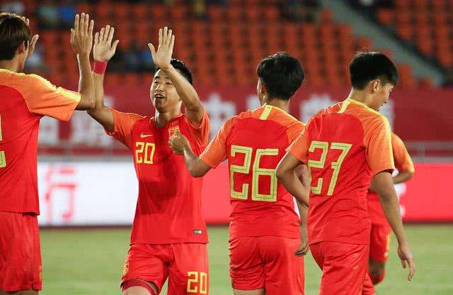  南特主场遭遇惨败，后防失误连连遭摩纳哥痛击