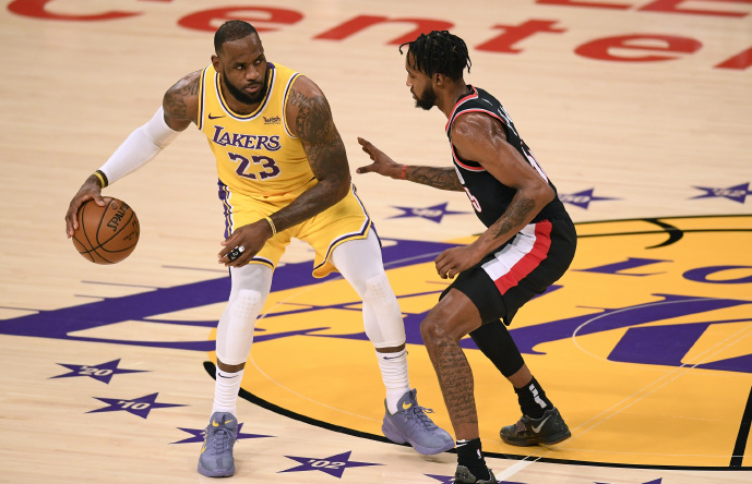  约基奇揽三双统治攻防，掘金轻取对手延续不败金身